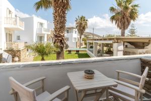 A balcony or terrace at Ninemia Suites Tinos Superior 102