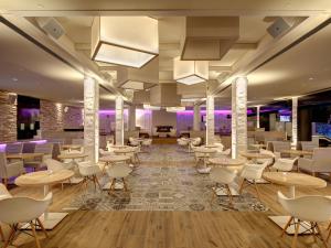 Amàre Beach Hotel Marbella - Adults Only Recommended餐厅或其他用餐的地方