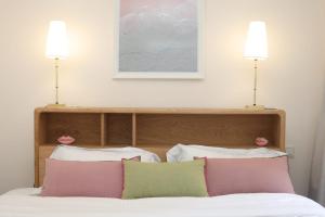 Posteľ alebo postele v izbe v ubytovaní IMMOGROOM - Beautiful and cosy- Suquet- near the beaches - AC