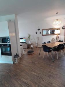 Η κουζίνα ή μικρή κουζίνα στο Comme à la maison