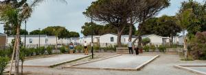 Ảnh trong thư viện ảnh của Mobil-home à 100m des plages - tout équipé - 8 pers - Camping Siblu 4 étoiles ở Canet-en-Roussillon