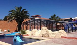 Ảnh trong thư viện ảnh của Mobil-home à 100m des plages - tout équipé - 8 pers - Camping Siblu 4 étoiles ở Canet-en-Roussillon