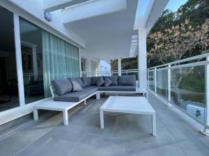 Posezení v ubytování Riverside Benahavis Two Bedroom Holiday Apartment