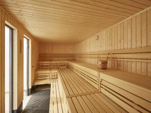 Galeriebild der Unterkunft Reetland am Meer - Luxus Reetdachvilla mit 3 Schlafzimmern, Sauna und Kamin F18 in Dranske