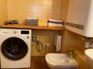 Zdjęcie z galerii obiektu Chalet Neunhoeffer by Interhome w mieście Patergassen