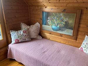 Łóżko lub łóżka w pokoju w obiekcie Chalet Neunhoeffer by Interhome