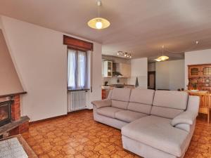 A kitchen or kitchenette at Holiday Home Simoni - GLA107 by Interhome