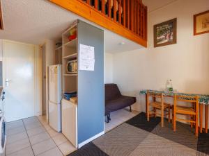 Η κουζίνα ή μικρή κουζίνα στο Holiday Home Petite Cigale by Interhome