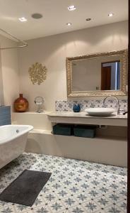 Fotografia z galérie ubytovania Bel appartement avec vue sur le Palais des Papes v Avignone