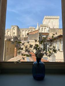 Fotografia z galérie ubytovania Bel appartement avec vue sur le Palais des Papes v Avignone