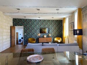 Fotografia z galérie ubytovania Bel appartement avec vue sur le Palais des Papes v Avignone