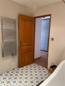 Fotografia z galérie ubytovania Bel appartement avec vue sur le Palais des Papes v Avignone