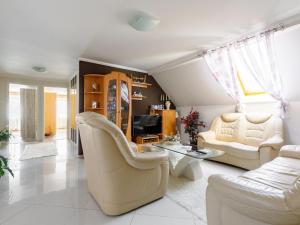 Posedenie v ubytovaní Apartment Gabor by Interhome