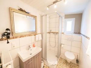 Koupelna v ubytování Holiday Home Jula by Interhome