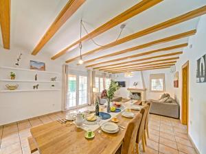 A seating area at Holiday Home La Sal by Interhome