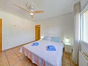 A bed or beds in a room at Holiday Home La Sal by Interhome