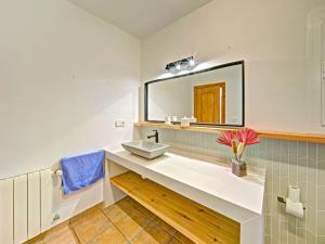 A bathroom at Holiday Home La Sal by Interhome