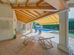 The swimming pool at or close to Holiday Home La Sal by Interhome