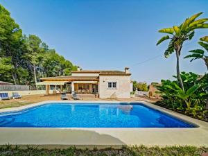 The swimming pool at or close to Holiday Home La Sal by Interhome