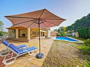 The swimming pool at or close to Holiday Home La Sal by Interhome