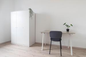 Fotografie z fotogalerie ubytování Komfortable Monteursunterkunft: 4-Zimmer-Wohnung mit getrennten Betten v destinaci Erfurt