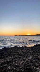 Zdjęcie z galerii obiektu Joli studio à 6 min à pied de la plage w mieście Sanary-sur-Mer +2 zdjęcia