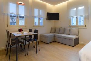 A seating area at Zalo Urban Living Spaces