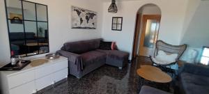 Część wypoczynkowa w obiekcie SunRise Den, a pie de playa, vista al mar y piscina