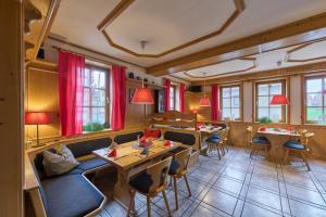 Posezení v ubytování Landhotel Brauner Hirsch