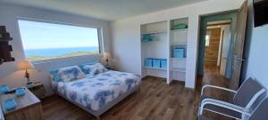 Posteľ alebo postele v izbe v ubytovaní U CASEDDU- Villa piscine privée chauffée- vue mer- clim-wifi