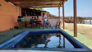 The swimming pool at or close to Vista del Mar
