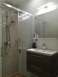 A bathroom at APARTMÁNY PIETRO