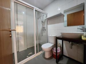 Koupelna v ubytování Txada Hostel + 37 fotografií