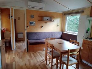 Fotografia z galérie ubytovania Le p'tit recoin, mobilhome 4 personnes au camping ELDAPI **** v destinácii Saint-Augustin