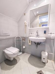 Koupelna v ubytování Offi Haz Hotel