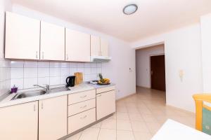 Afbeelding uit fotogalerij van Apartments Seaside in Bibinje