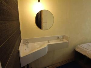 Kúpeľňa v ubytovaní Le Jardin d'Eden -Appartement de charme avec Sauna, Hammam, spa