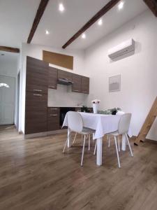 Zdjęcie z galerii obiektu Appartement Cosy w mieście Aubagne