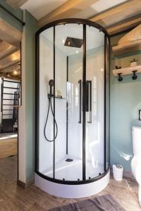 Łazienka w obiekcie Le Puits Jaune - Gîte Nature et Spa