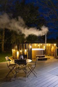 Zdjęcie z galerii obiektu Le Puits Jaune - Gîte Nature et Spa w mieście Saint-Denis-le-Thiboult