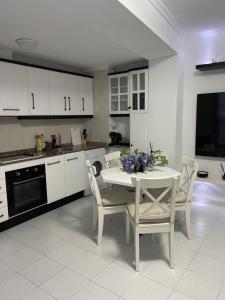 Zdjęcie z galerii obiektu Luxury by M w mieście Torrevieja