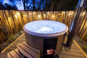 Zdjęcie z galerii obiektu Le Puits Jaune - Gîte Nature et Spa w mieście Saint-Denis-le-Thiboult
