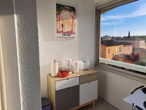 Kuchyňa alebo kuchynka v ubytovaní Studio Sanary-sur-Mer proche gare