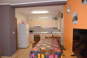 A kitchen or kitchenette at Casa Rural Javier