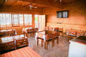 Μια τηλεόραση ή/και κέντρο ψυχαγωγίας στο Hostal Chaxa