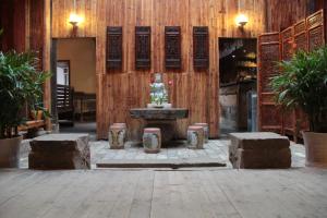 Foto de la galería de Old Street Courtyard (Free Pick up Service) en Huangshan