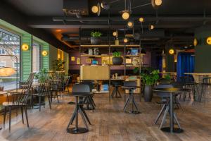 Restauracja lub miejsce do jedzenia w obiekcie Mayburg Salzburg, a Tribute Portfolio Hotel