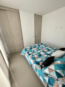 Postel nebo postele na pokoji v ubytování Moderno y cómodo apartamento en Puerta del Sol