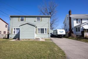 Το κτήριο όπου στεγάζεται  η παραθεριστική κατοικία