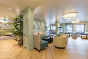 Posezení v ubytování Leonardo Hotel Antwerp The Plaza + 37 fotografií